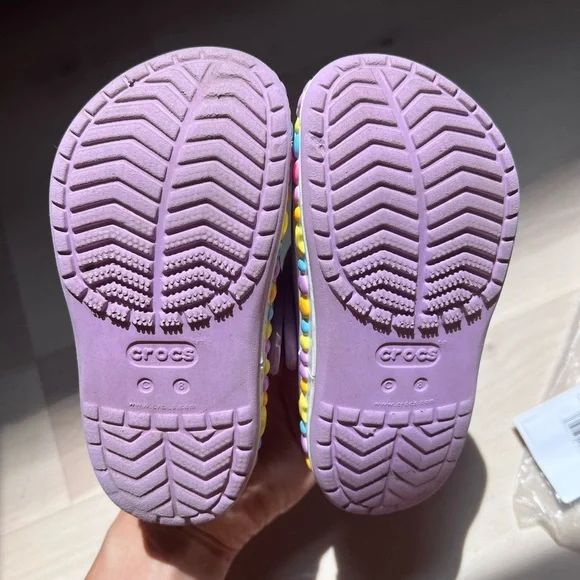 Girls super cute Crocs purple with hearts size 8C - Picture 5 of 6